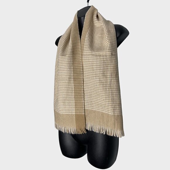 Vintage Beige Plaid Knit Scarf - Picture 3 of 4